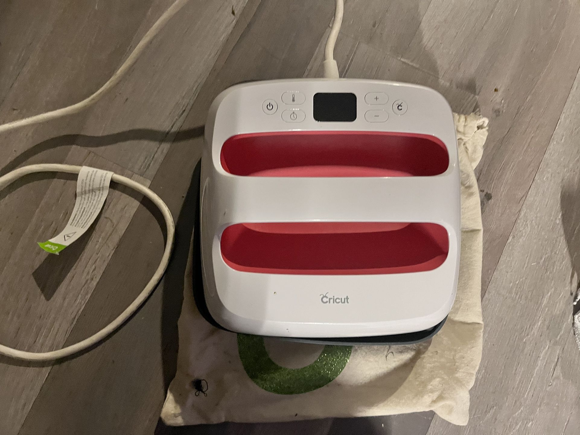 Cricut Heat Press 9x9