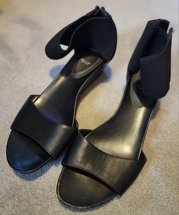 Simply Vera Sandals 