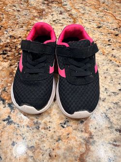 Toddler shoes 9c