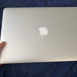 Apple Macbook Air