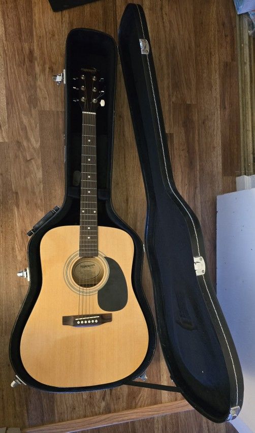 Starcaster Fender Guitar With Case