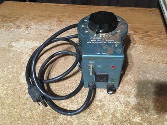 STACO 3PN1020, VARIABLE AUTO TRANSFORMER INPUT 240V, 50/60HZ 3PN1020