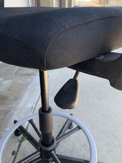 IKEA Garka Swiveling Office Chair With Adjustable Height for Sale in Garden Grove CA OfferUp