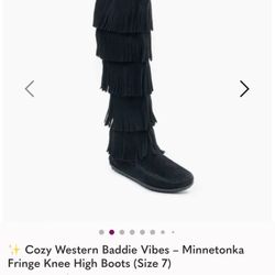✨ Cozy Western Baddie Vibes – Minnetonka Black Fringe Knee-High Boots (Size 7)