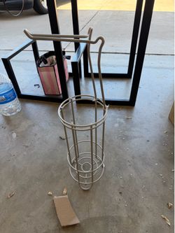 Toilet paper holder
