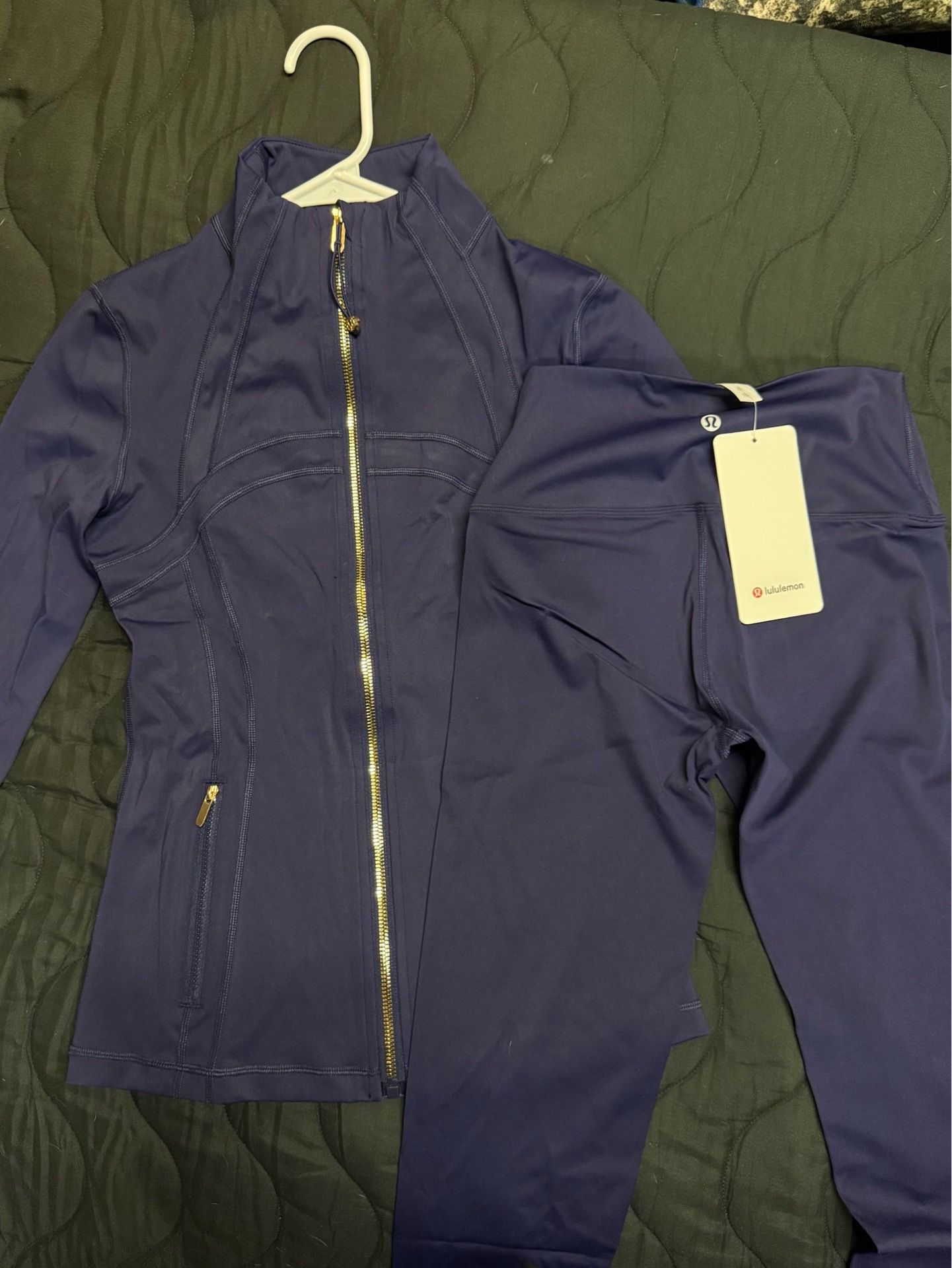 Navy Blue Lululemon * Gold zipper