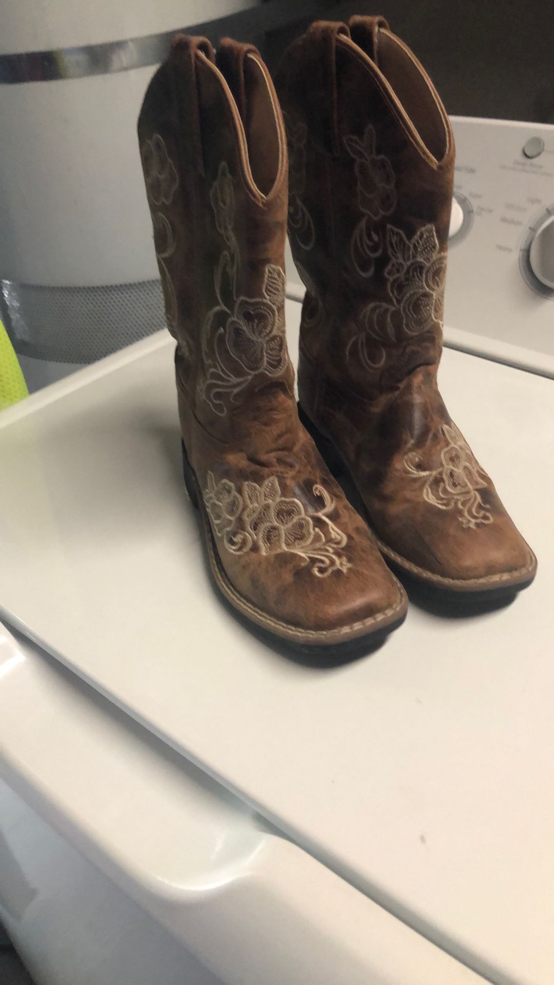 Girls Boots Size 1.0 D