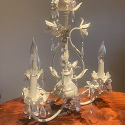 Chandelier / Shabby Chic