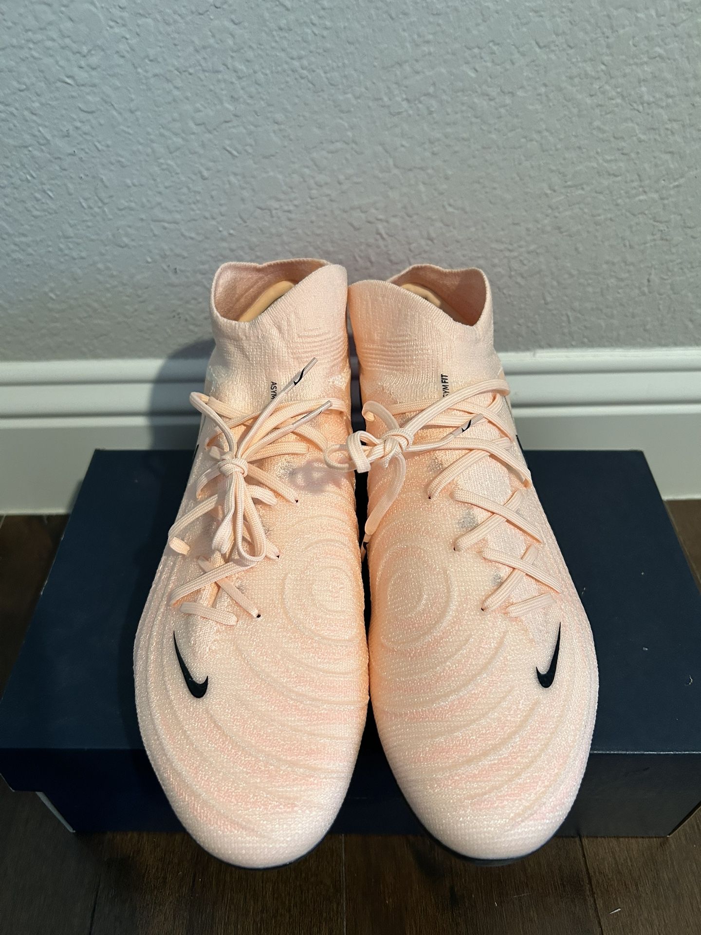 Nike Phantom Luna II Elite SG Pro AC P  display picture 2