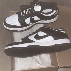 Nike Low Dunks Size 9