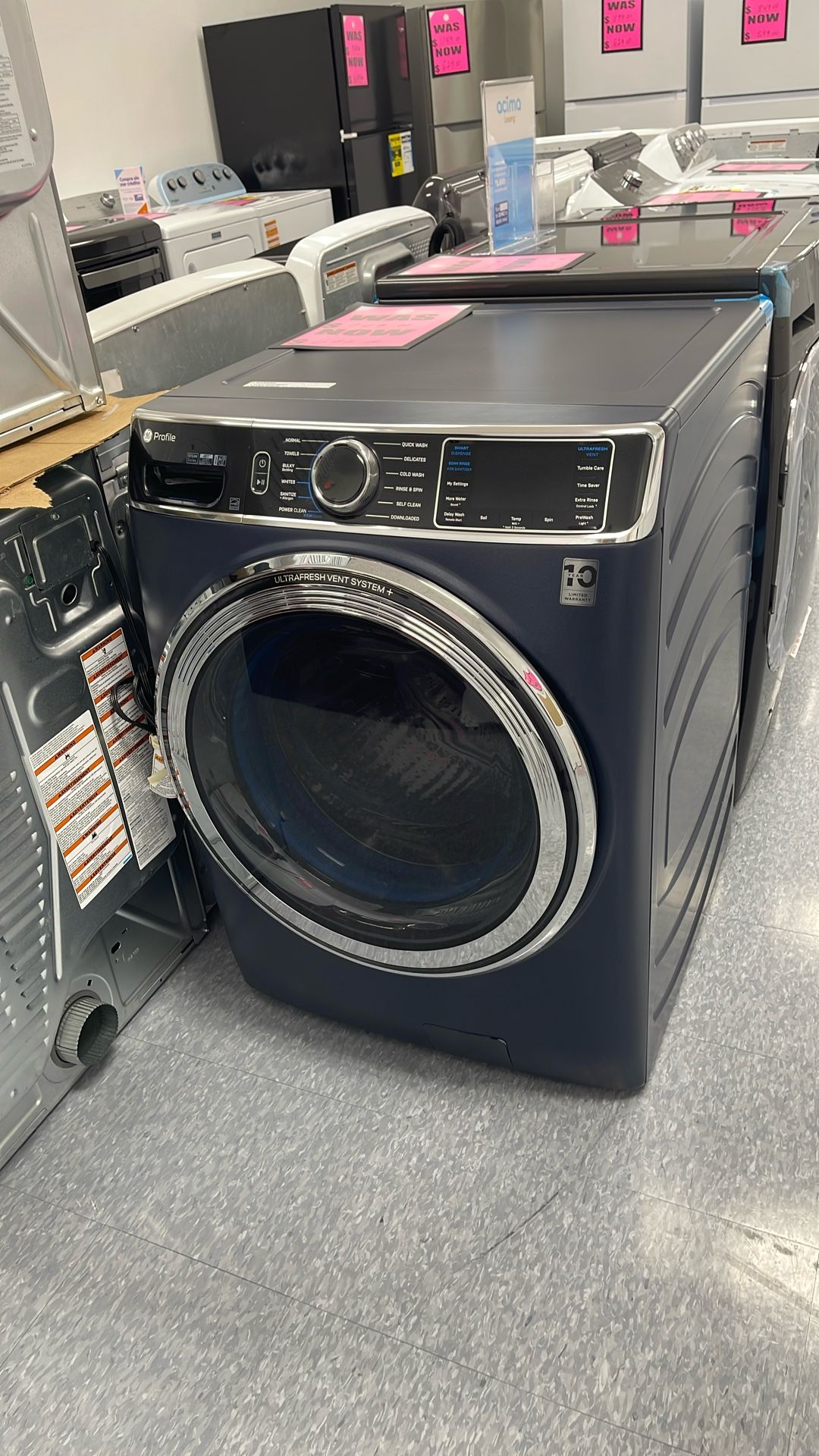 New Scratch And Dent GE Front Load Washer. 1 Year Manufacturer Warranty