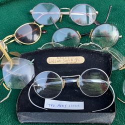 8 Pairs of Vintage Eyeglasses 