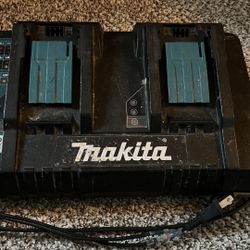 Used Makita DC18RD Dual Battery Charger