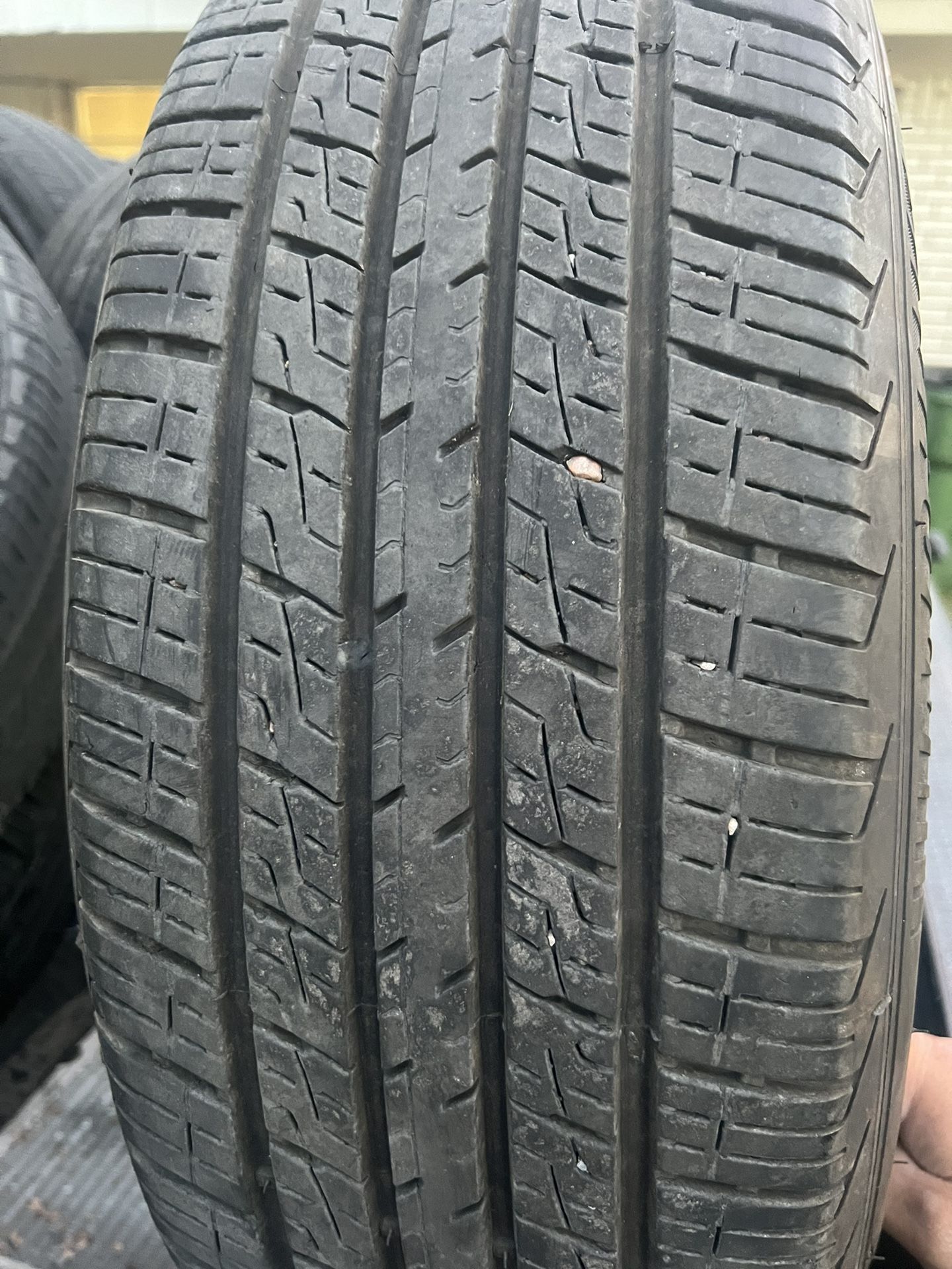 Single Tire MOHAVE CUV CROSSOVER 225/65R17 102H