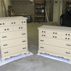 Refinished ! Matching Antique Dresser Set