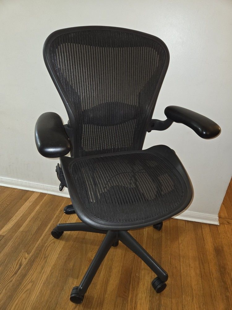 Herman Miller Aeron Chair