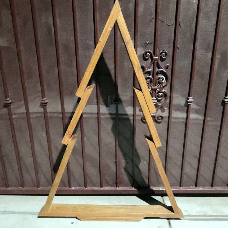 Christmas Wood Tree Decor Indoor/Outdoor.