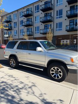 2001 4Runner SR5 4WD CLEAN TITLE SECOND OWNER