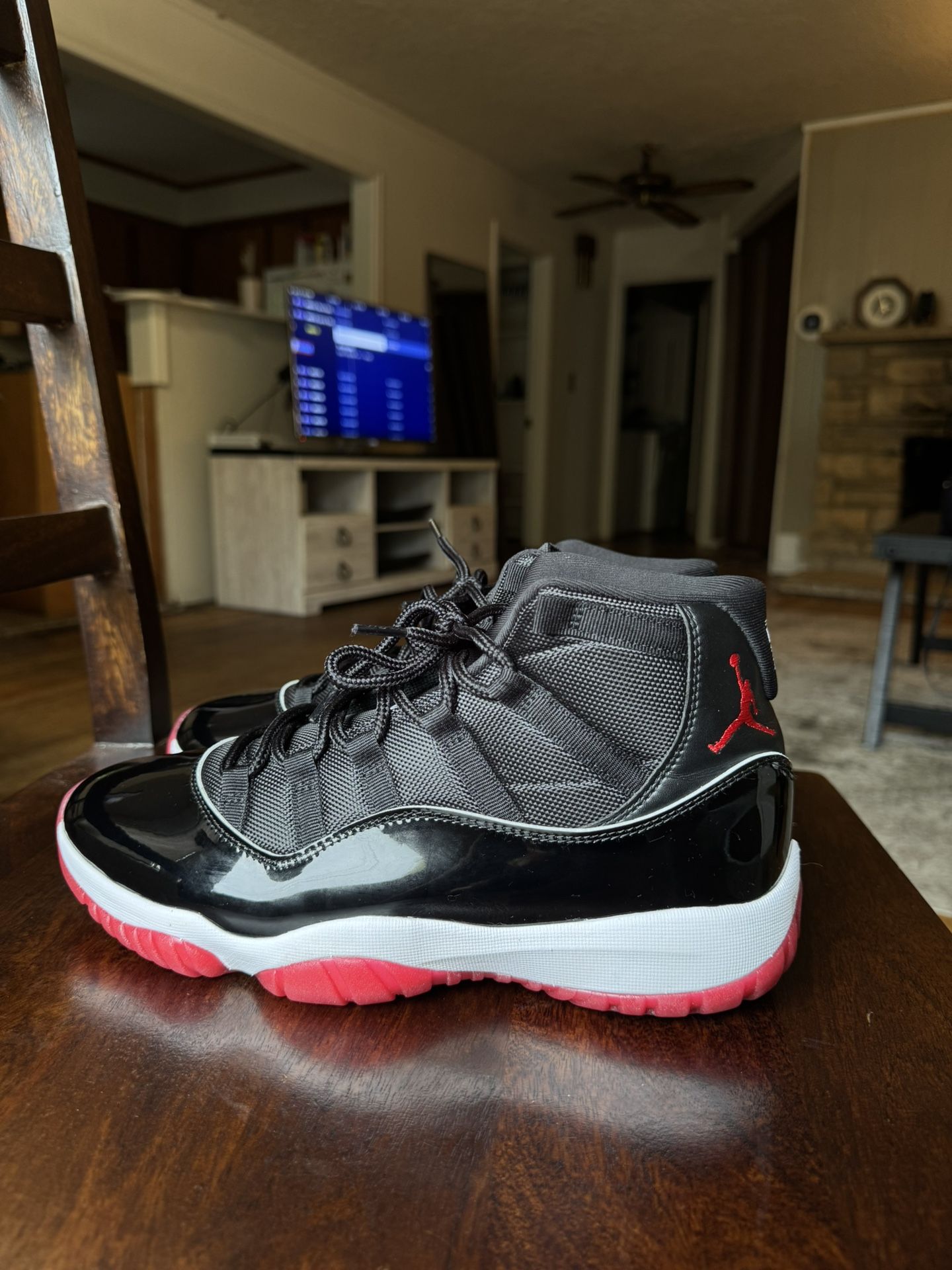 Air Jordan Bred 11s Sz 11