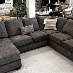 OM• $38 Initial • Brand New Deermont 2 Piece Sectional With Chaise 