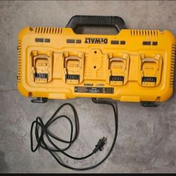 Dewalt multiport simultaneous fast charger