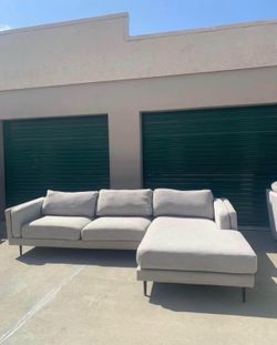 Living Spaces Midcentury Modern Couch 🛻Delivery Available🛻