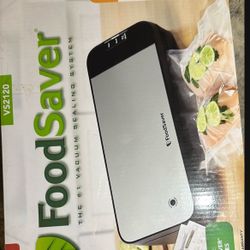 FoodSaver Vacuum Sealing Brand New