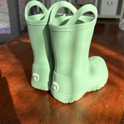 BearPaw toddler rainboots 