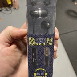 🎧 Boom Sonic Stereo Earphones – In-Ear w/ Mic & 3.5mm Jack (New) Crisp sound and deep bass in a compact package! 