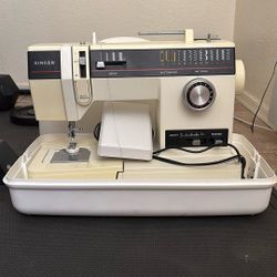 Singer Sewing machine 