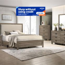 4pcs King Size Bedroom Set w. Mattress Included