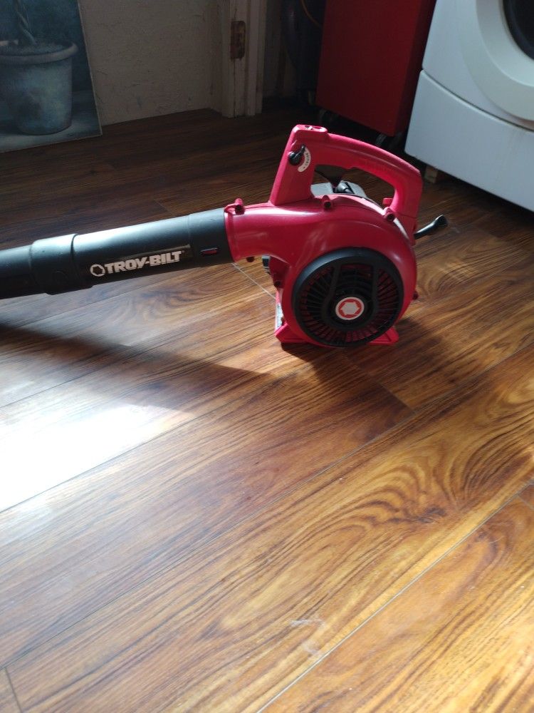 Troy-Bilt Leaf Blower