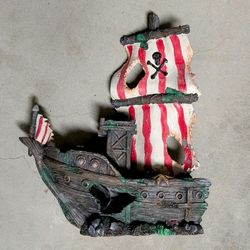 Aquarium Fish Tank Pirate Ship Decor