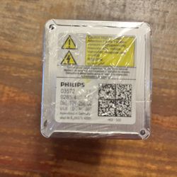 Philips D5S headlight bulb 