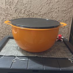 Tupperware Bowl