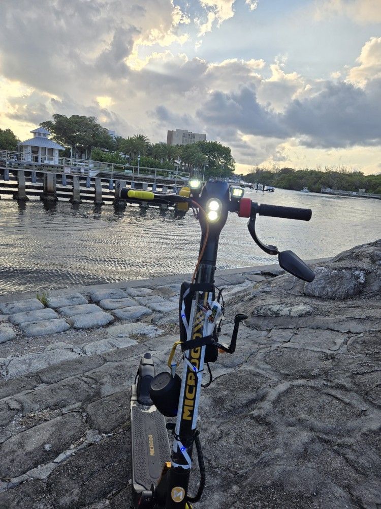 Microgo M5 Pro Eletric Scooter