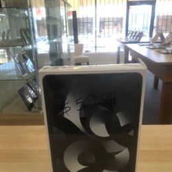 Brand New iPad Pro 13” / 1 TB