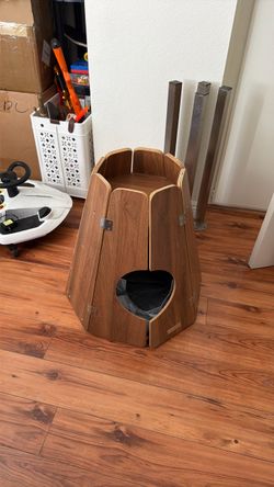 Cat litter hide / plant stand