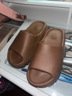 Yeezys slides 6