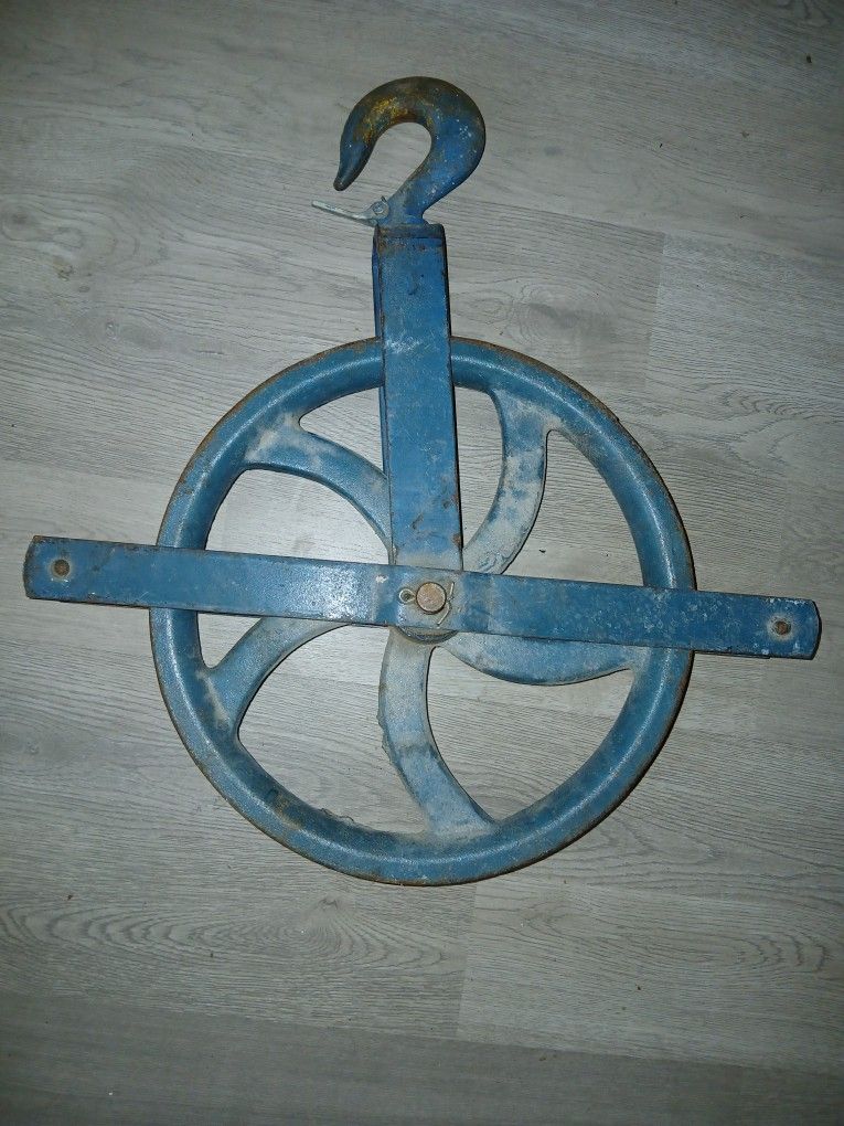 Old Steel Pulley System (Home/garage Decor)