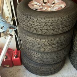 Chevy Silverado 17 Inch Rims And Tires Barely Used