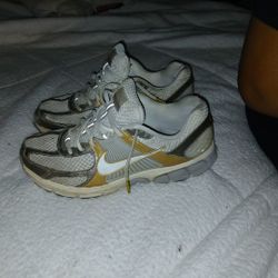 Nike Vomero Size 13