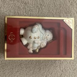 Lenox snowman hugging teddy ornament /4th in a series /mint