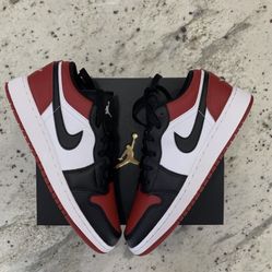 Air Jordan 1 Low Bred Toe Size 6y 