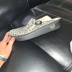 Nursing SHOES