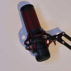 HyperX red quad cast with boom arm