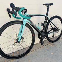 Bianchi Oltre XR3 Carbon Racing Bike – 50cm