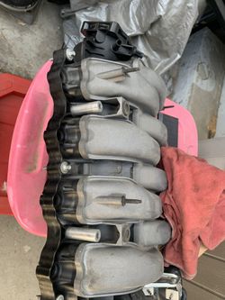 2015-2017 Mustang 5.0 Intake Manifold 