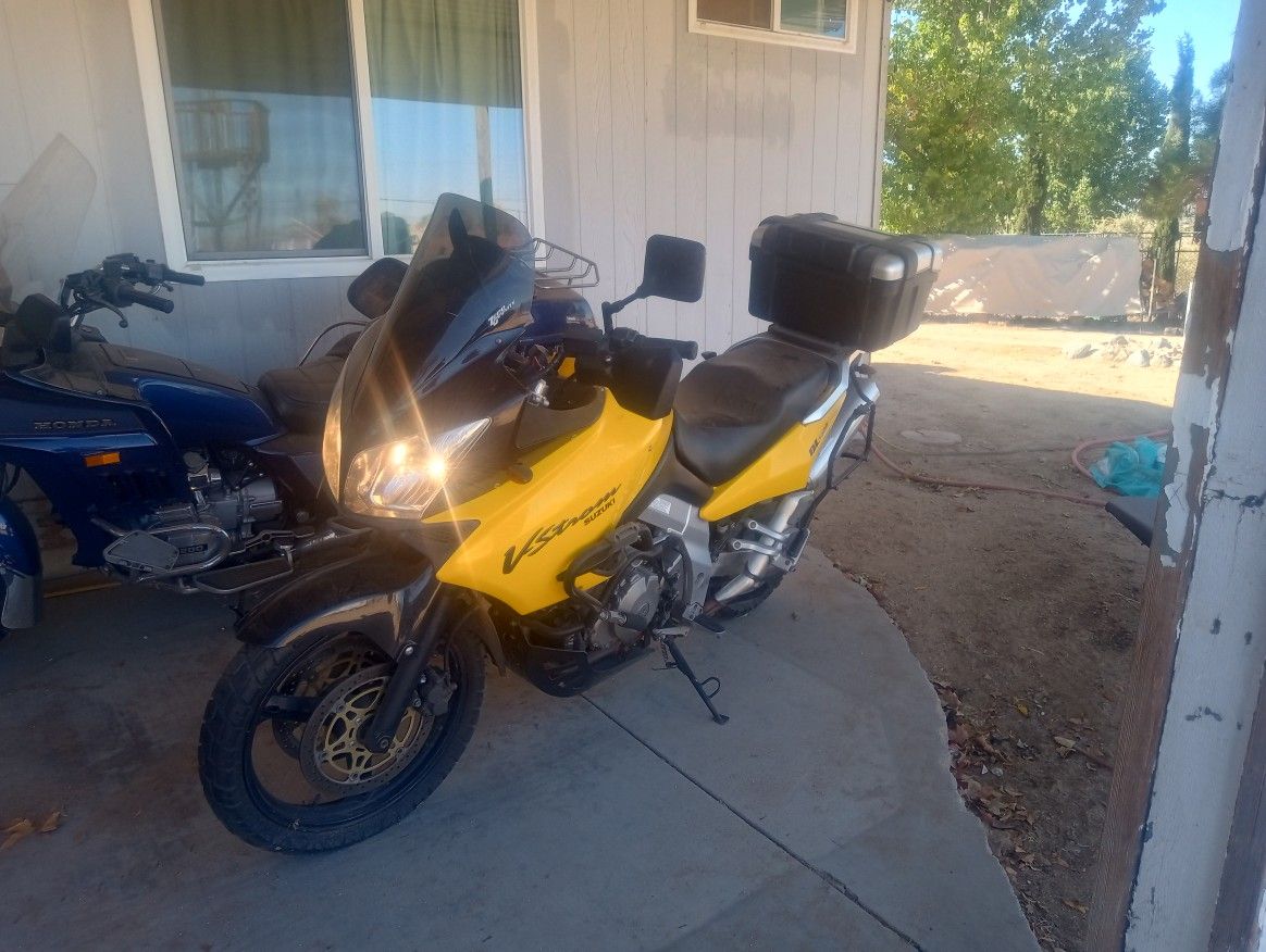 Suzuki V Strom