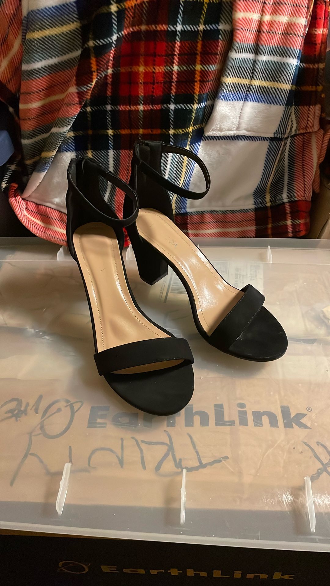 Black Size 9 Chunk Heels